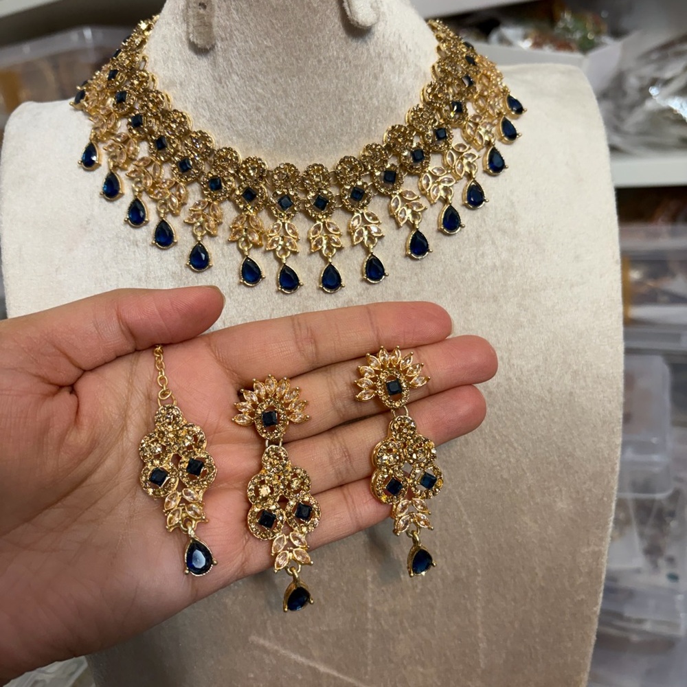Elegant Gold and Blue Jewelry Set